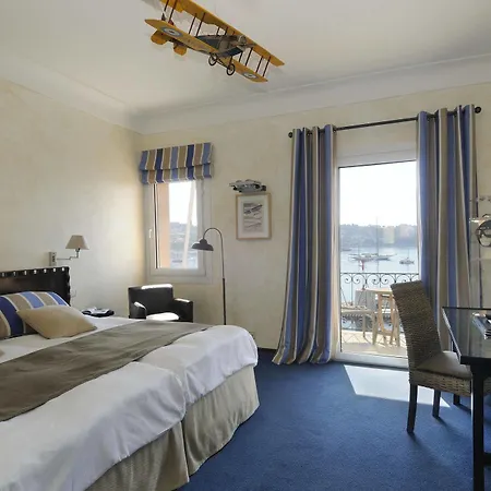 Welcome Hotel 4*
